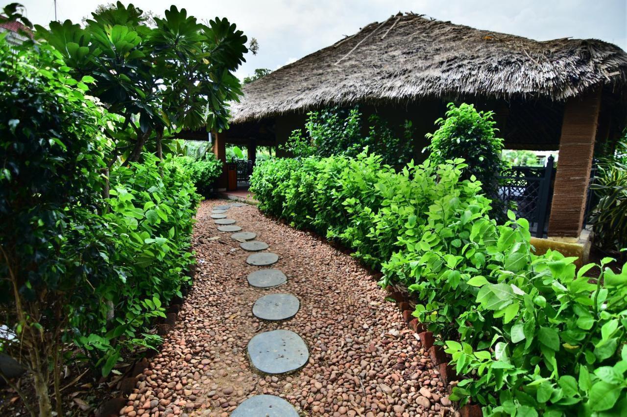 Swosti Chilika Resort Kanaipur Eksteriør billede