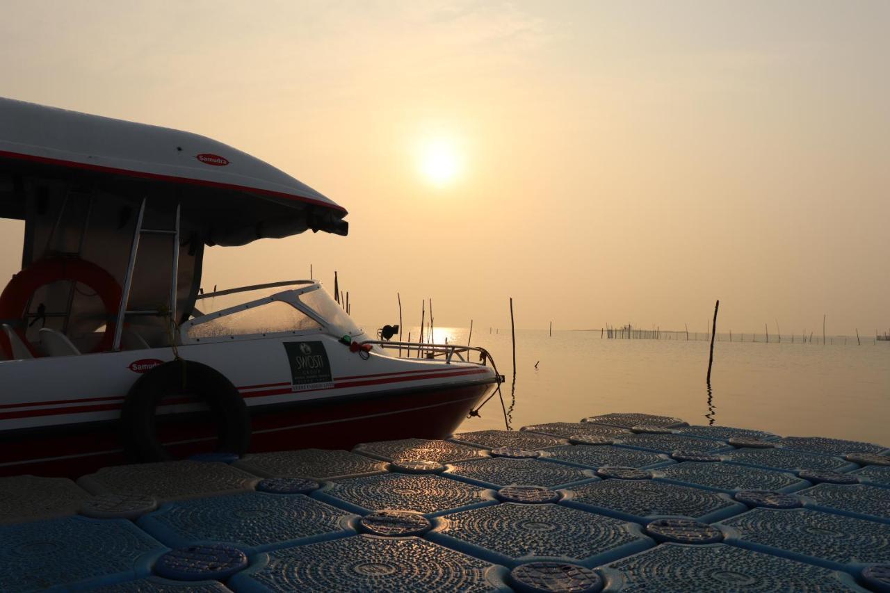 Swosti Chilika Resort Kanaipur Eksteriør billede